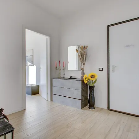 Urban-balcony-66 شقة البندقية